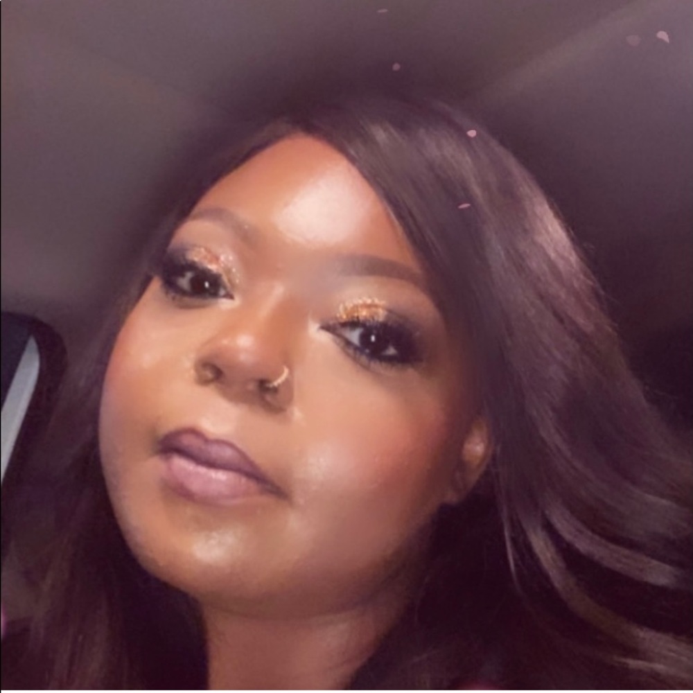 Meet your Posher, Lacie